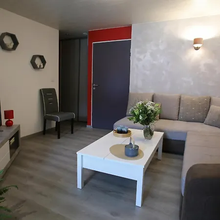 L'Atelier 57 - Votre Meuble Authentique ! Apartment Arbois Exterior photo